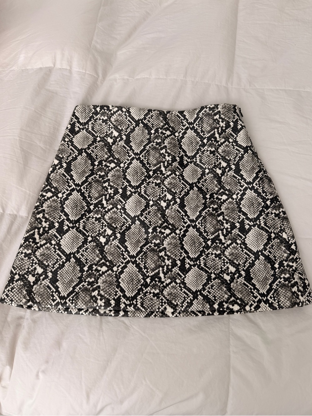 H&M Black and White Snake-Print A-Line Skirt